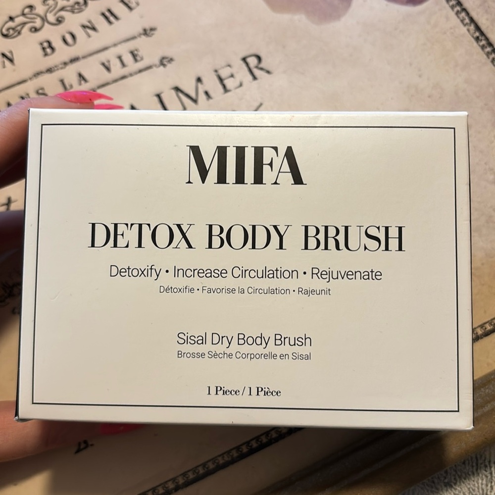 🍀NEW🍀Body Brush
